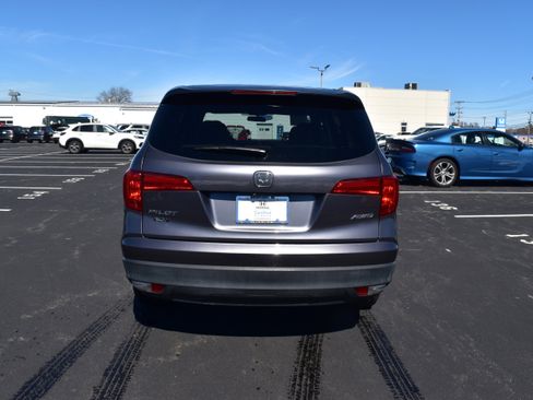 Certified 2017 Honda Pilot LX image 7