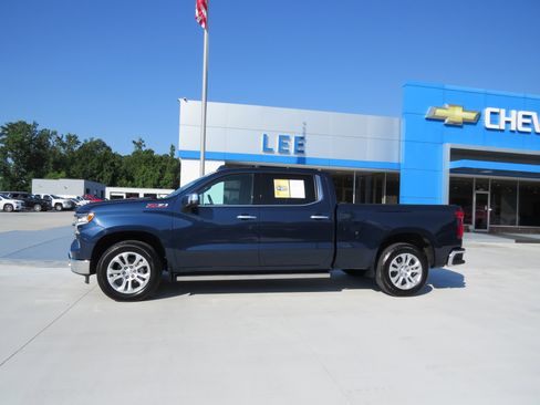 Certified 2022 Chevrolet Silverado 1500 LTZ w/ Technology Package image 2