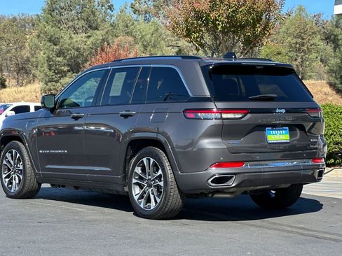 Used 2022 Jeep Grand Cherokee Overland w/ Advanced Protech Group III image 6