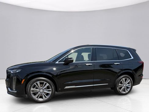 Used 2024 Cadillac XT6 Premium Luxury w/ Technology Package AWD/4WD image 7