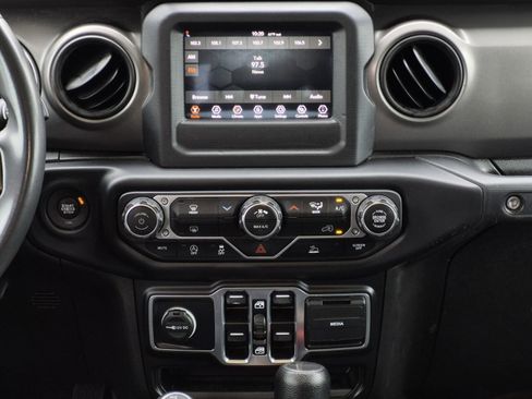 Used 2023 Jeep Gladiator Sport AWD/4WD image 20