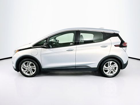 Used 2022 Chevrolet Bolt LT w/ Driver Confidence Package FWD image 4