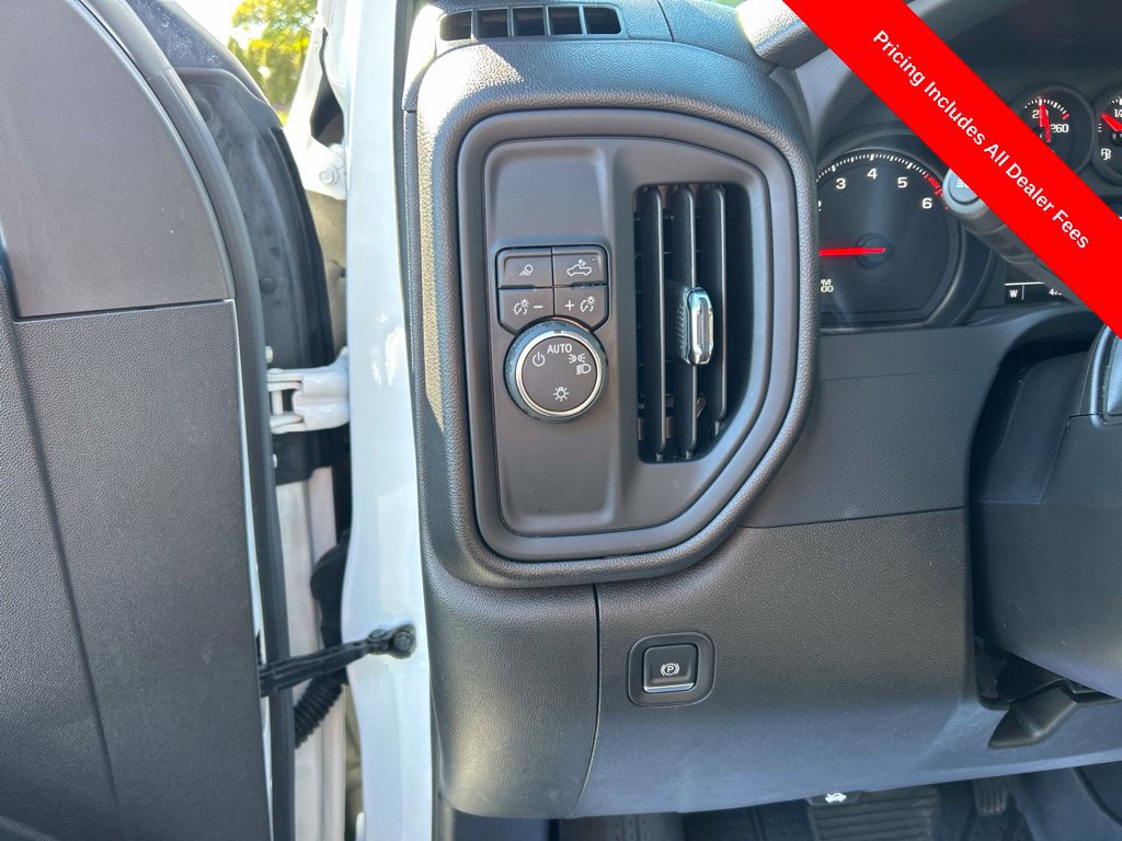 Used 2025 Chevrolet Silverado 2500 Custom w/ Custom Value Package RWD image 6