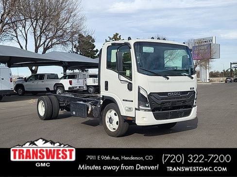 New 2025 Isuzu NPR HD image 1