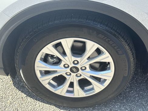 Used 2025 Ford Escape Active w/ Tech Pack #1 FWD image 11
