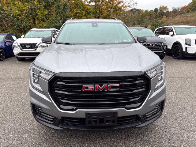 Used 2023 GMC Terrain SLE w/ Driver Convenience Package AWD/4WD image 8