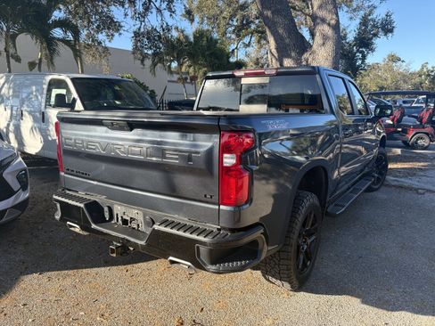 Used 2022 Chevrolet Silverado 1500 LT Trail Boss w/ Convenience Package II image 6