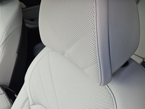 Used 2027 BMW X7 xDrive40i w/ M Sport Package AWD/4WD image 19