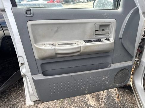 Used 2007 Dodge Dakota SLT RWD image 9