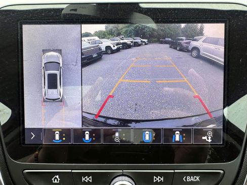 Used 2021 Chevrolet Equinox Premier AWD/4WD image 23