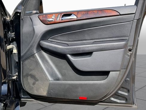 Used 2016 Mercedes-Benz GLE 400 4MATIC image 24