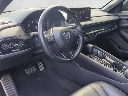 Used 2024 Honda Accord Sport image 9