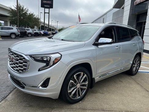 Used 2020 GMC Terrain Denali w/ Denali Premium Package image 3