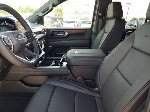 New 2026 GMC Yukon Denali RWD image 19