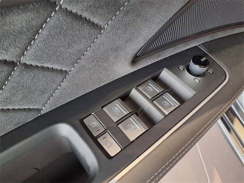 New 2025 Audi S8 image 11