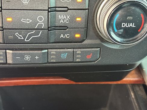 Used 2017 Ford F250 King Ranch w/ FX4 Off-Road Package AWD/4WD image 26