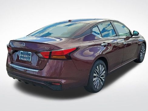 Used 2023 Nissan Altima 2.5 SV image 5