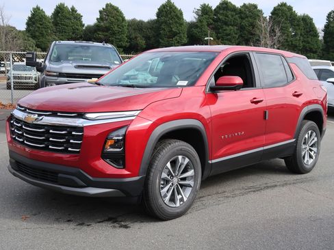 New 2026 Chevrolet Equinox LT image 3