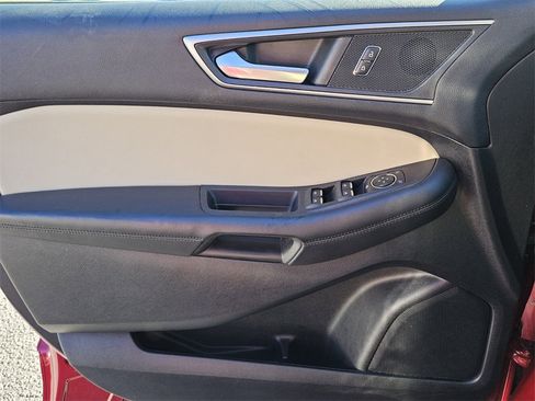 Used 2022 Ford Edge SEL w/ Convenience Package image 26
