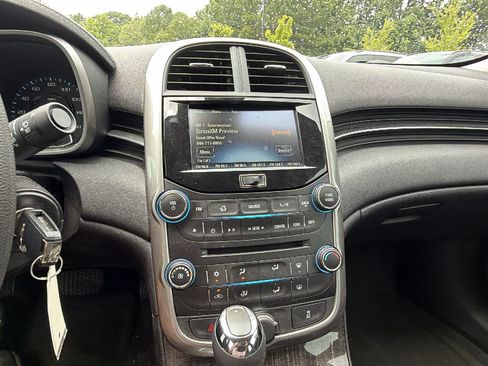 Used 2015 Chevrolet Malibu LT FWD image 31