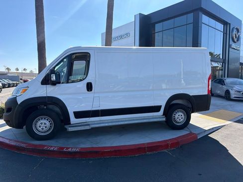 Used 2025 RAM ProMaster 2500 w/ U-Haul Equipment Group FWD image 6