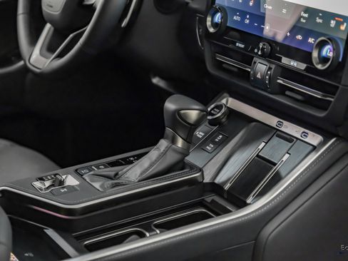 Used 2025 Lexus GX 550 image 53