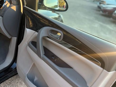 Used 2017 Buick Enclave Convenience image 31