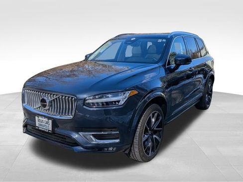 Certified 2023 Volvo XC90 B6 Plus image 4