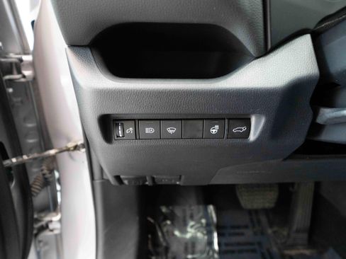 Used 2022 Toyota RAV4 XLE w/ Convenience Package AWD/4WD image 11