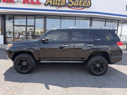 Used 2013 Toyota 4Runner SR5 w/ Premium Pkg AWD/4WD image 2