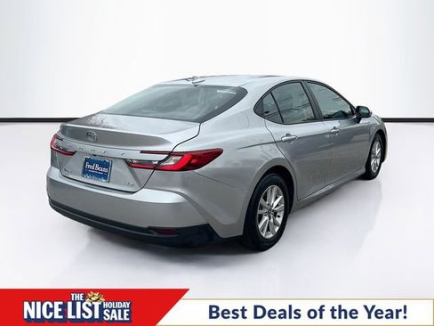 Used 2025 Toyota Camry LE image 8