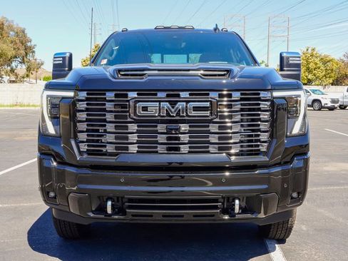 New 2026 GMC Sierra 3500 Denali Ultimate AWD/4WD image 4
