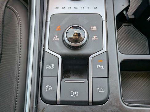 Certified 2025 Kia Sorento EX AWD/4WD image 25