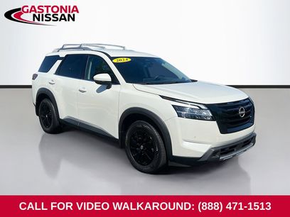Used 2024 Nissan Pathfinder SL w/ Cargo Package