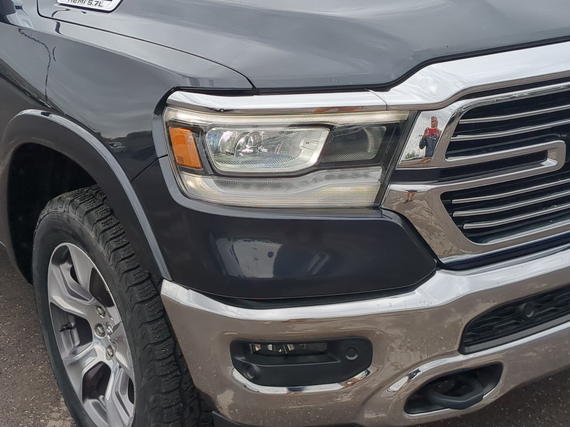 Used 2020 RAM 1500 Laramie AWD/4WD image 10