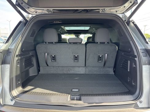 New 2026 Chevrolet Traverse LT w/ Sun and Wheel Package image 19