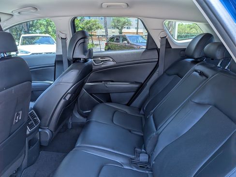 Used 2023 Kia Sportage EX FWD image 14