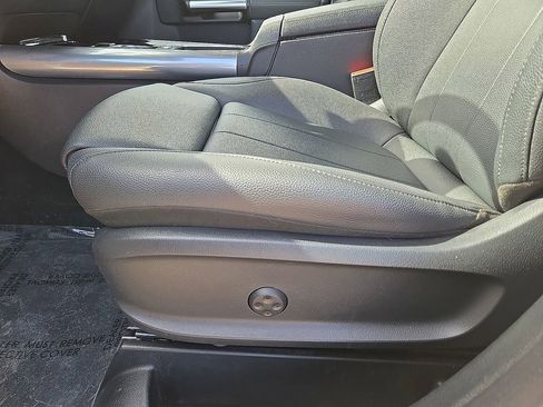 Used 2025 Mercedes-Benz GLA 250 image 23