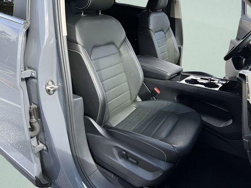 Certified 2025 Volkswagen Atlas SEL image 26