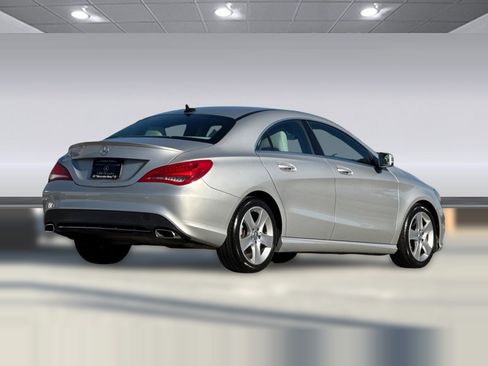 Used 2015 Mercedes-Benz CLA 250 image 8