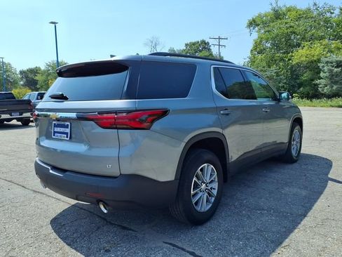 Used 2023 Chevrolet Traverse LT w/ LPO, Floor Liner Package FWD image 7