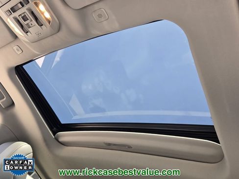 Used 2023 Toyota Highlander XLE FWD image 23