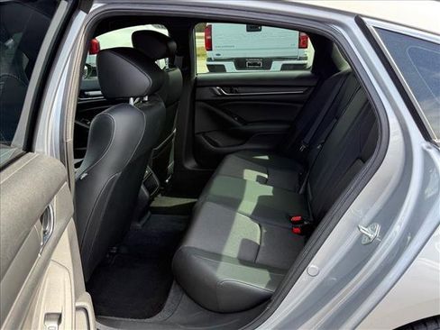 Used 2022 Honda Accord Sport image 13