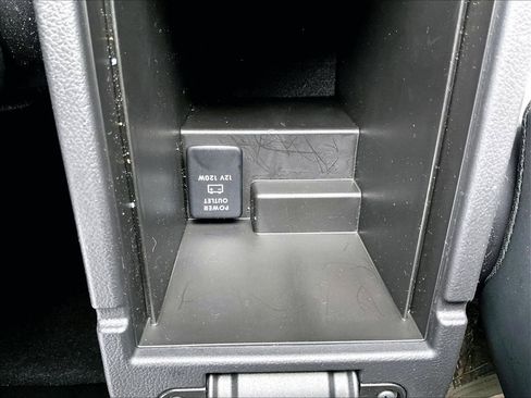 Used 2025 Mitsubishi Outlander Sport SE image 27