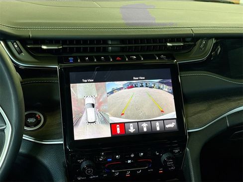 Used 2022 Jeep Grand Cherokee Limited 4xe w/ Luxury Tech Group II image 22