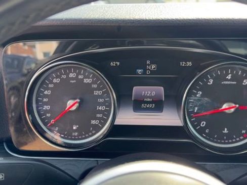 Used 2019 Mercedes-Benz E 300 4MATIC image 12