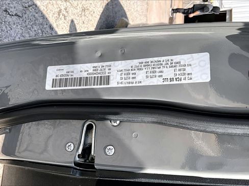 Used 2017 Dodge Charger SXT w/ Blacktop Package image 34