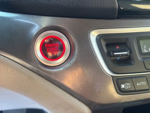 Used 2018 Honda Pilot EX image 17