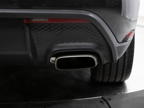 Used 2025 Porsche Macan image 37