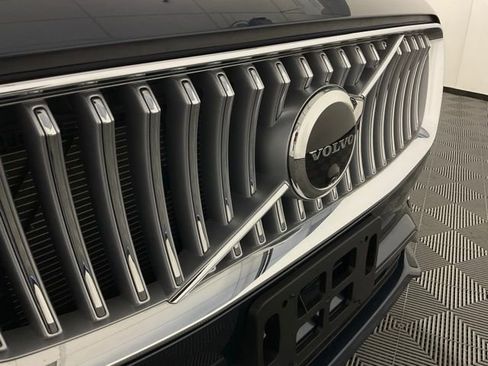 Certified 2024 Volvo XC90 B6 Plus image 9